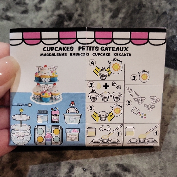 MGA Entertainment Other - Miniverse Make It Mini Hello Kitty & Friends Cupcakes